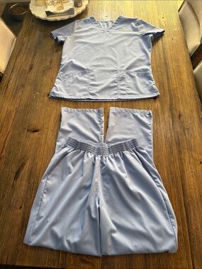 Uniform Advantage Light Blue Scrub Set - Top & Pants